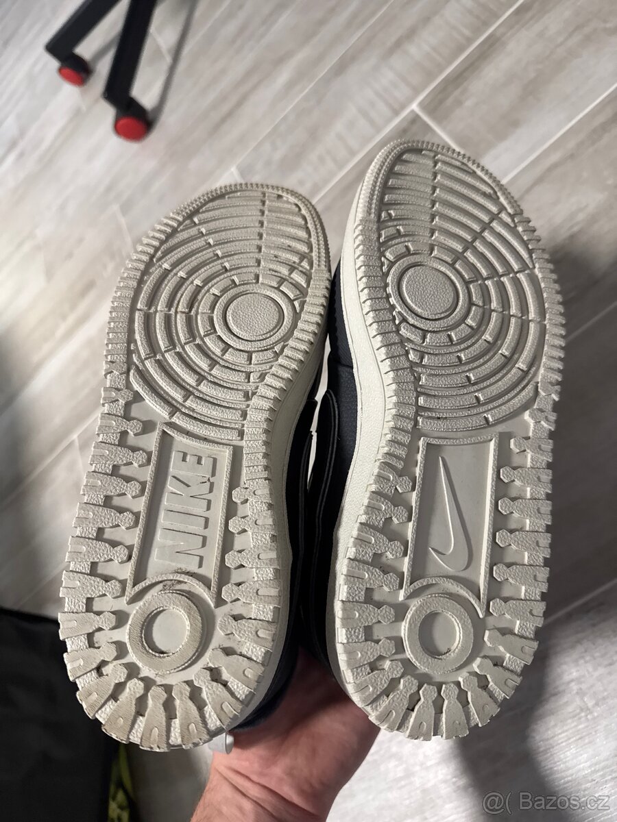 Nike boty téměř nenišené - 3