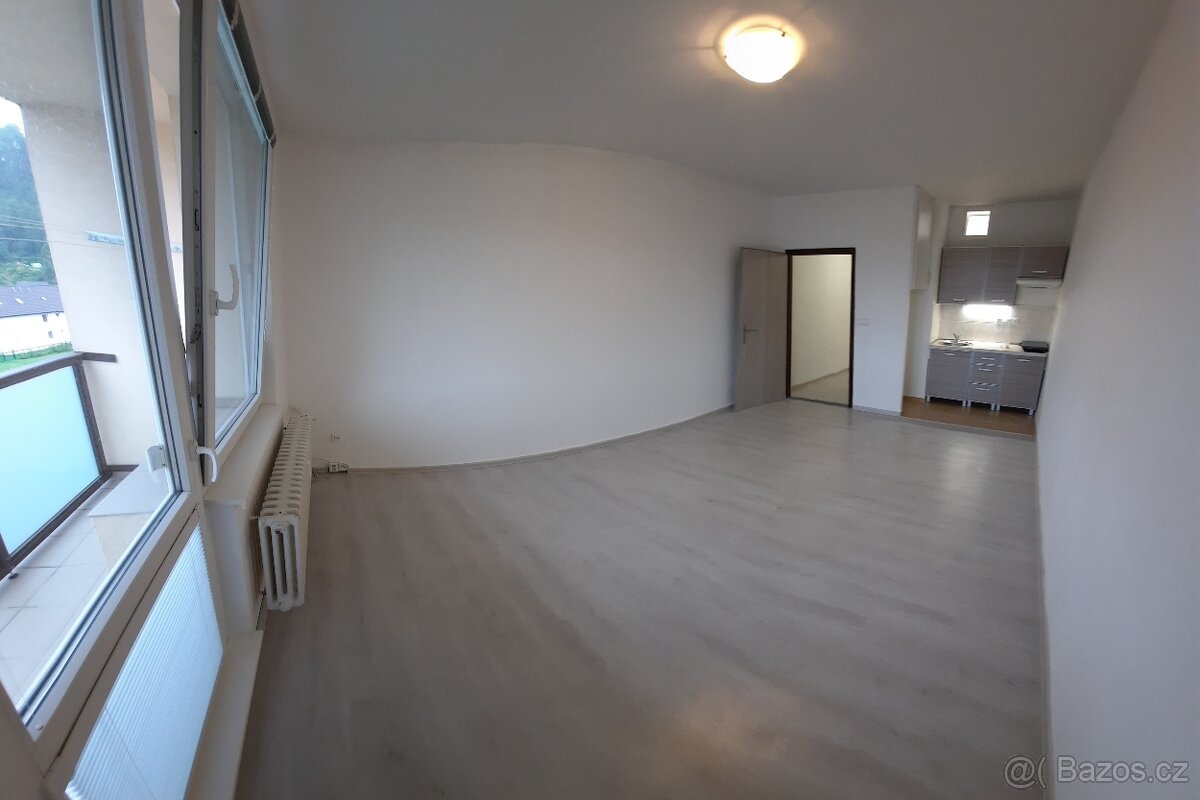 Pronájem bytu 1+kk, 30m2, ul. Sládkova, Jeseník - 3