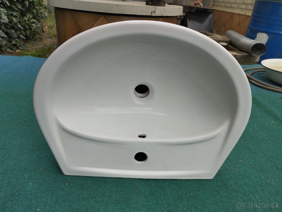 Umyvadlo s krytem pro sifón - 3