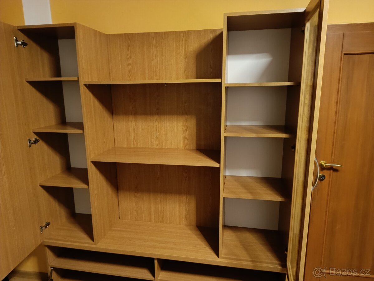 OBÝVACÍ STĚNA - 3