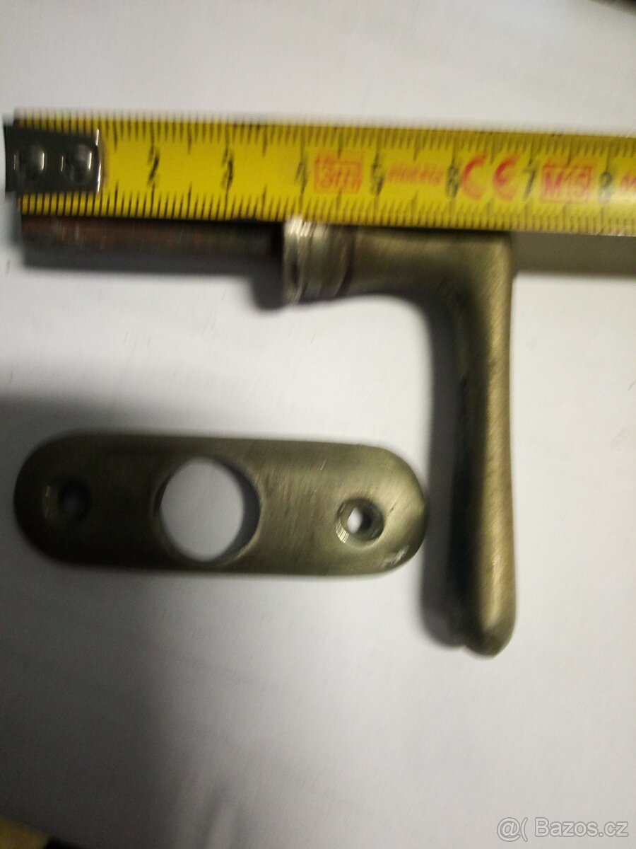 Okenní klička a - 3