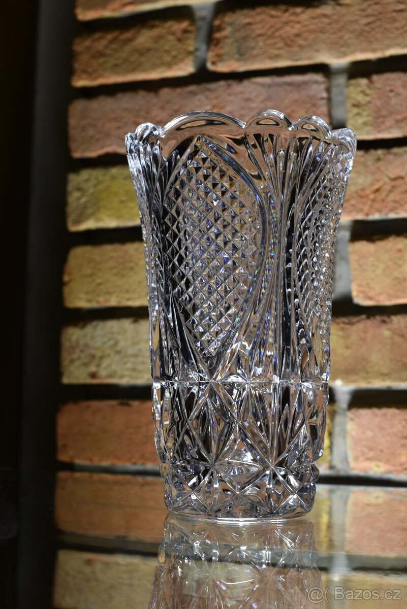 Nádherná broušená váza - 3