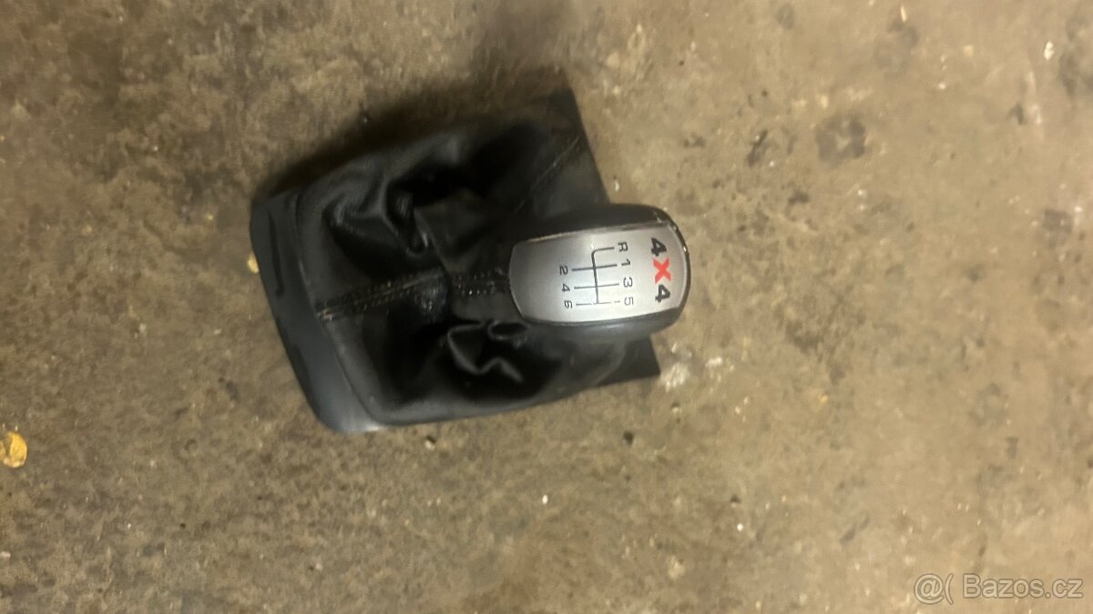 Hlavice / rukojeti řadící paky - 3