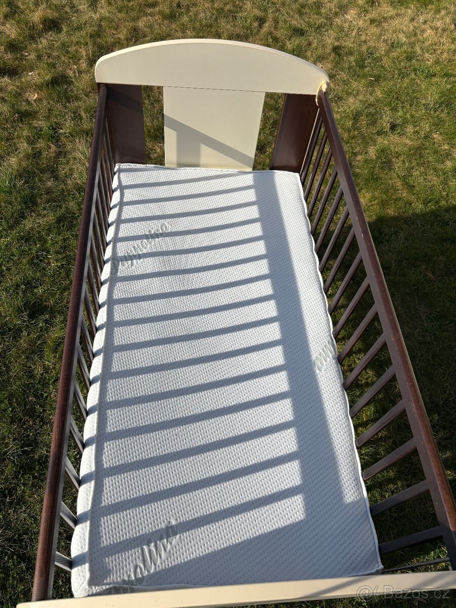 Dětská postýlka s matrací - 3