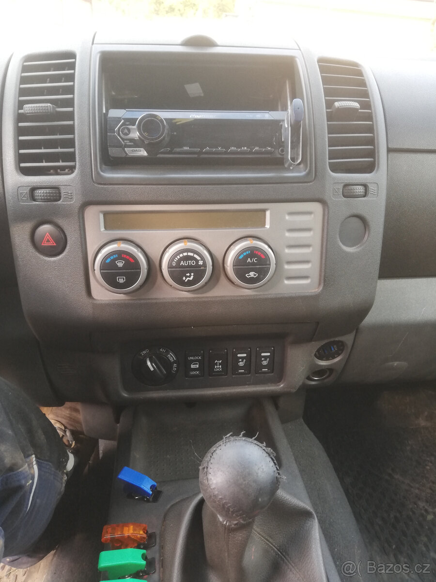 Nissan Navara D40