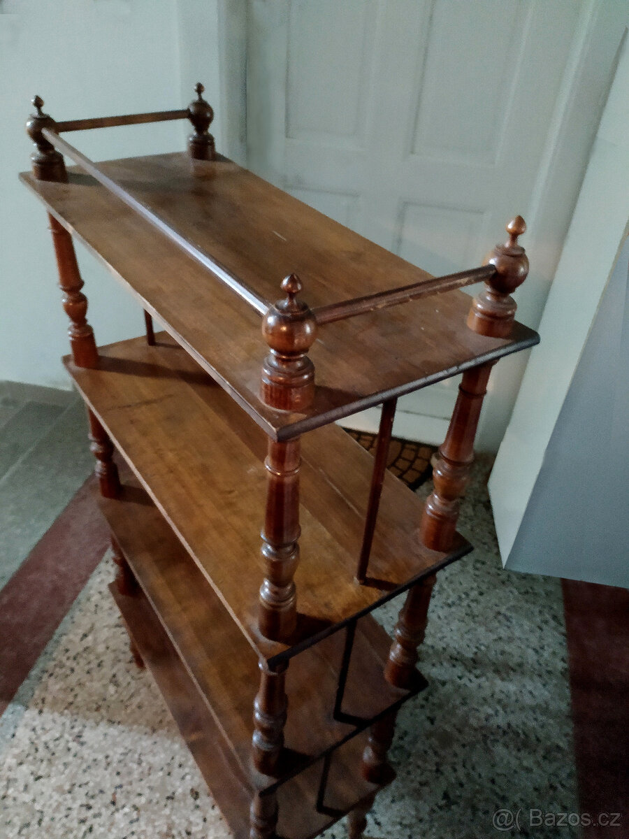 starý dřevěný regál - 3