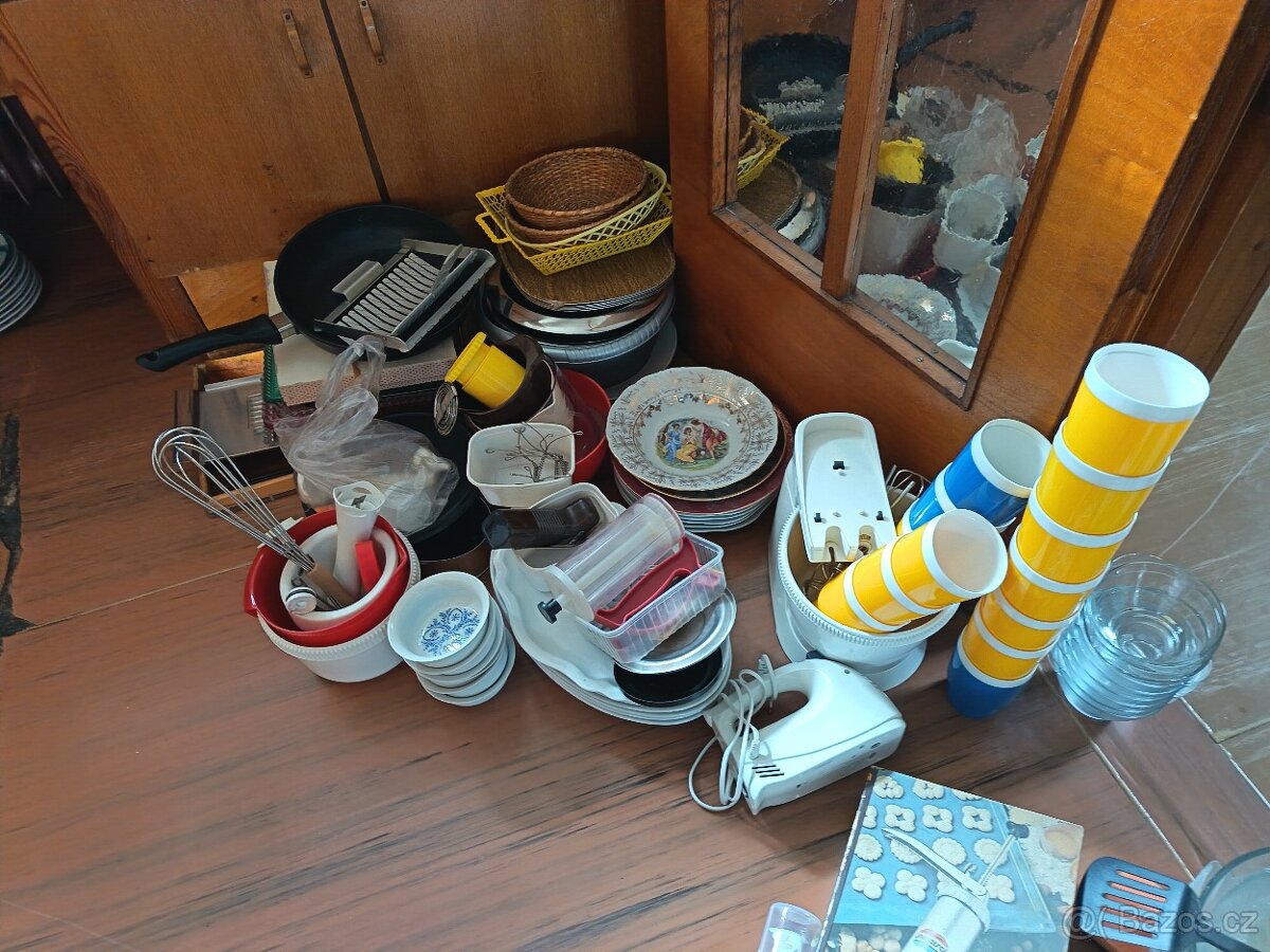 Misky, talíře, tácky aj. - 3
