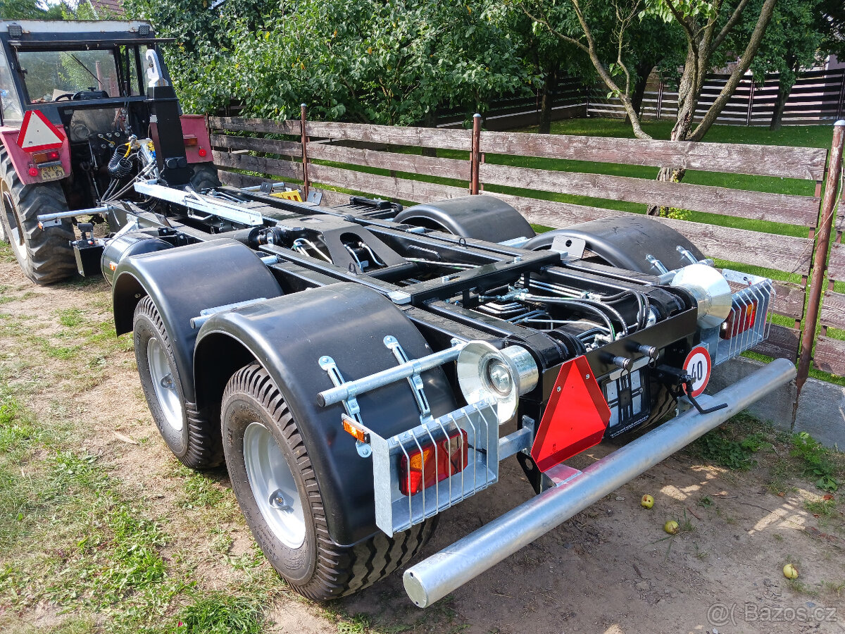 Traktorový nosič kontejnerů 11t - 3