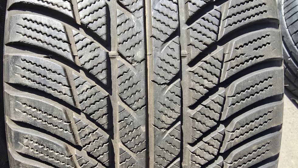 Zimní pneu 225/45/18 Bridgestone - 3