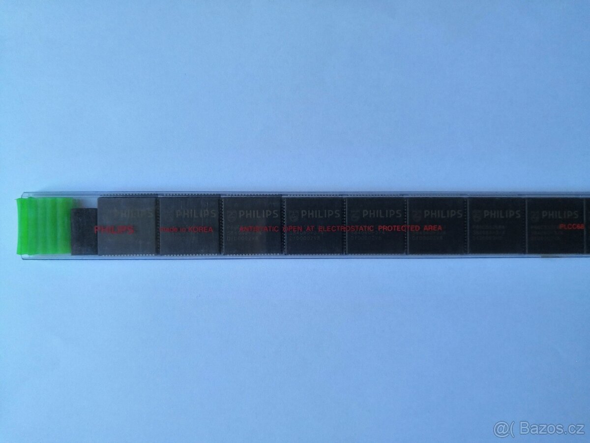 Microcontroller / mikrokontrolér MCU Phillips P 80C552 EBA/0 - 3