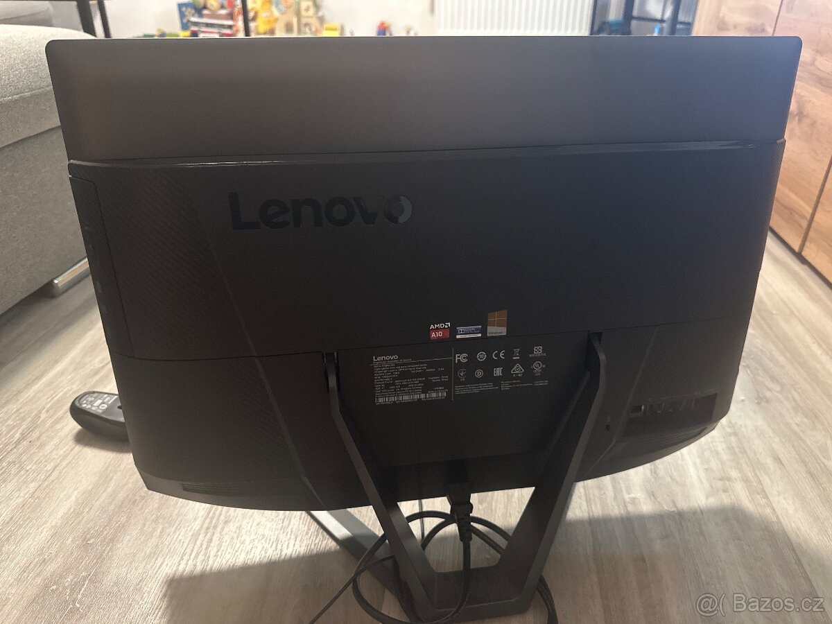 Lenovo IdeaCentre 700 - 3