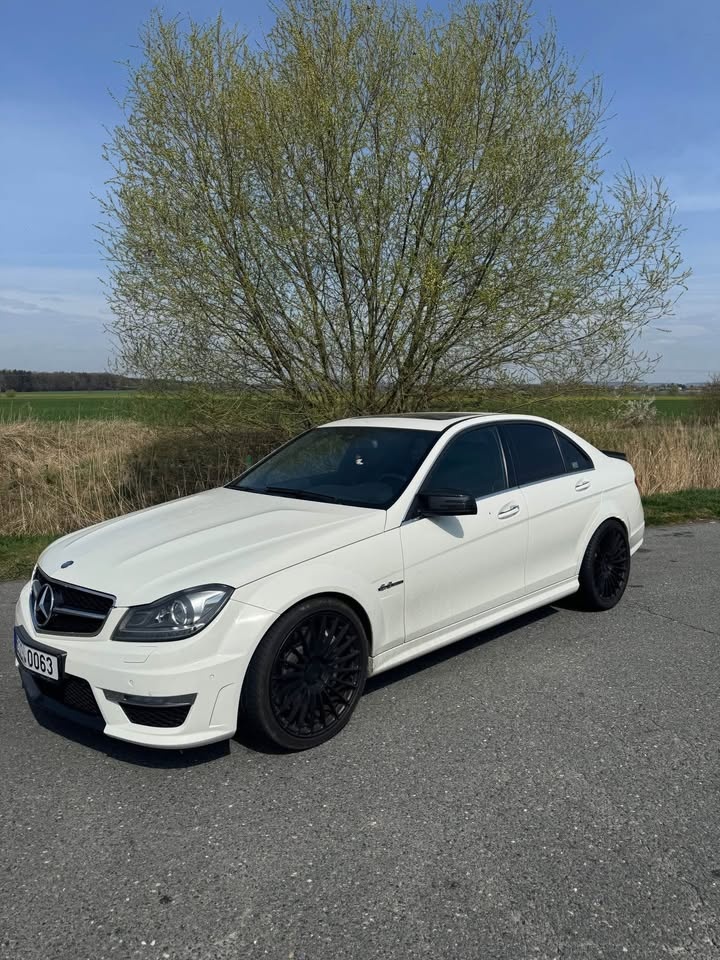 Mercedes benz C63 W204 - 3