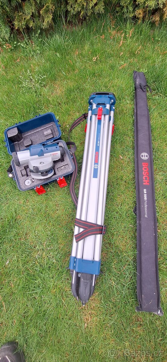 Optický nivelační přístroj Bosch GOL 26 - 3