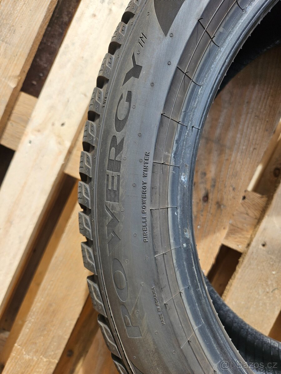 Pirelli Powergy Winter 215/50/R18 - 3