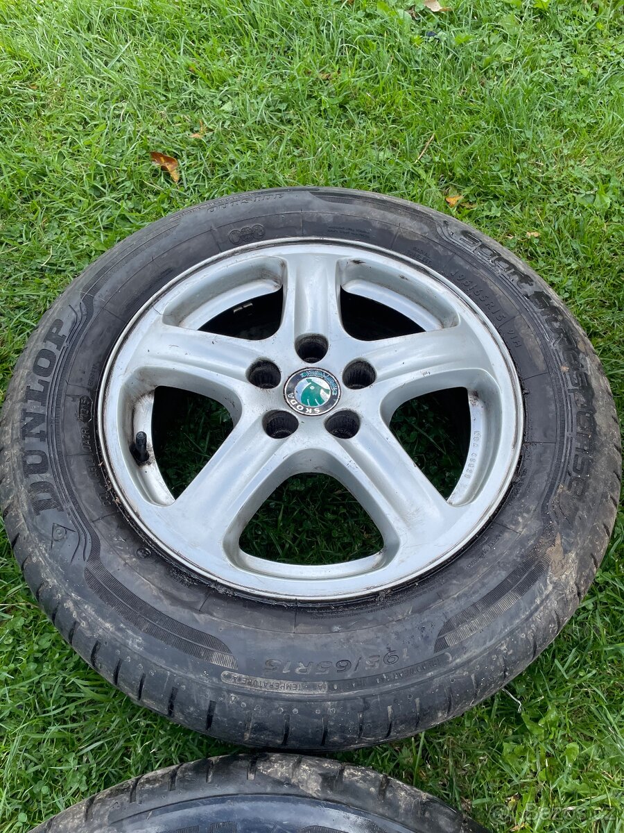 Alu kola r15 octavia 1 - 3