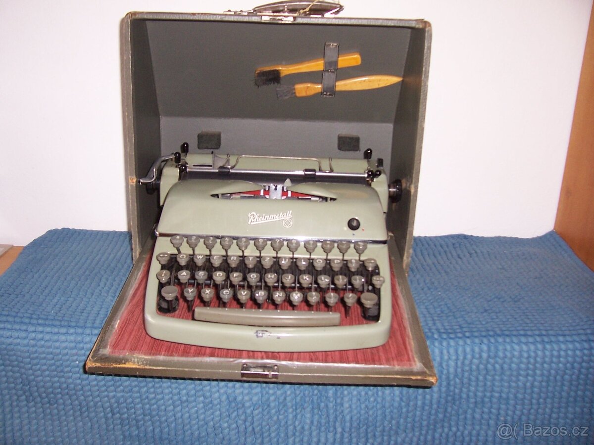 Starý kufříkový německý psací stroj Rheinmetal - 3