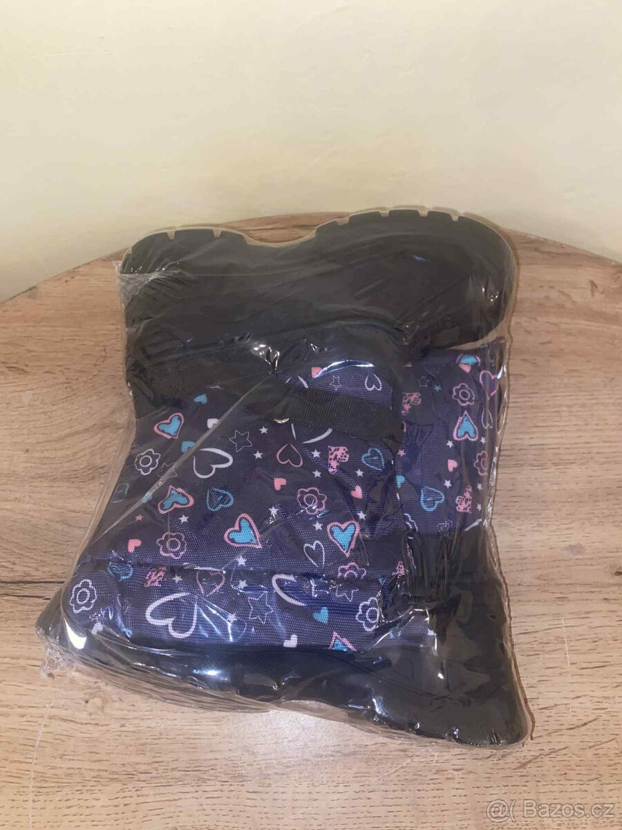Nové dětské zimní boty vel. 30, zn. Jackshibo - 3