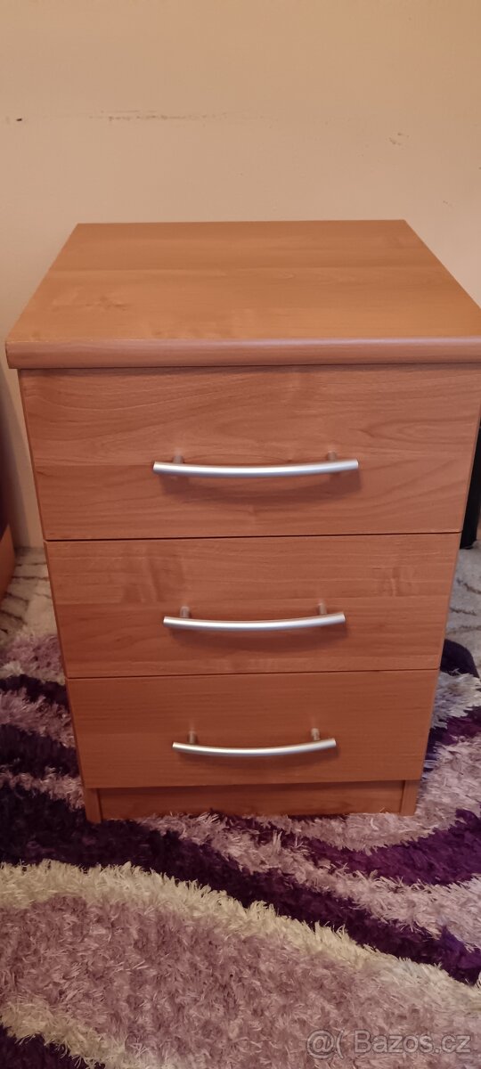 Noční stolek - 3
