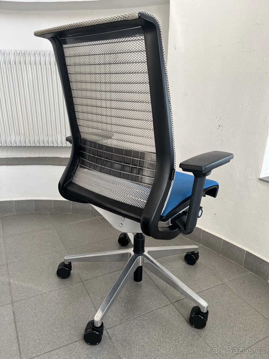 kancelářská židle Steelcase Think - 3
