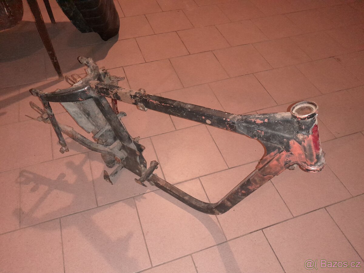 Jawa 250 350 panelka - neohnutý, ale opravy nutné - 3