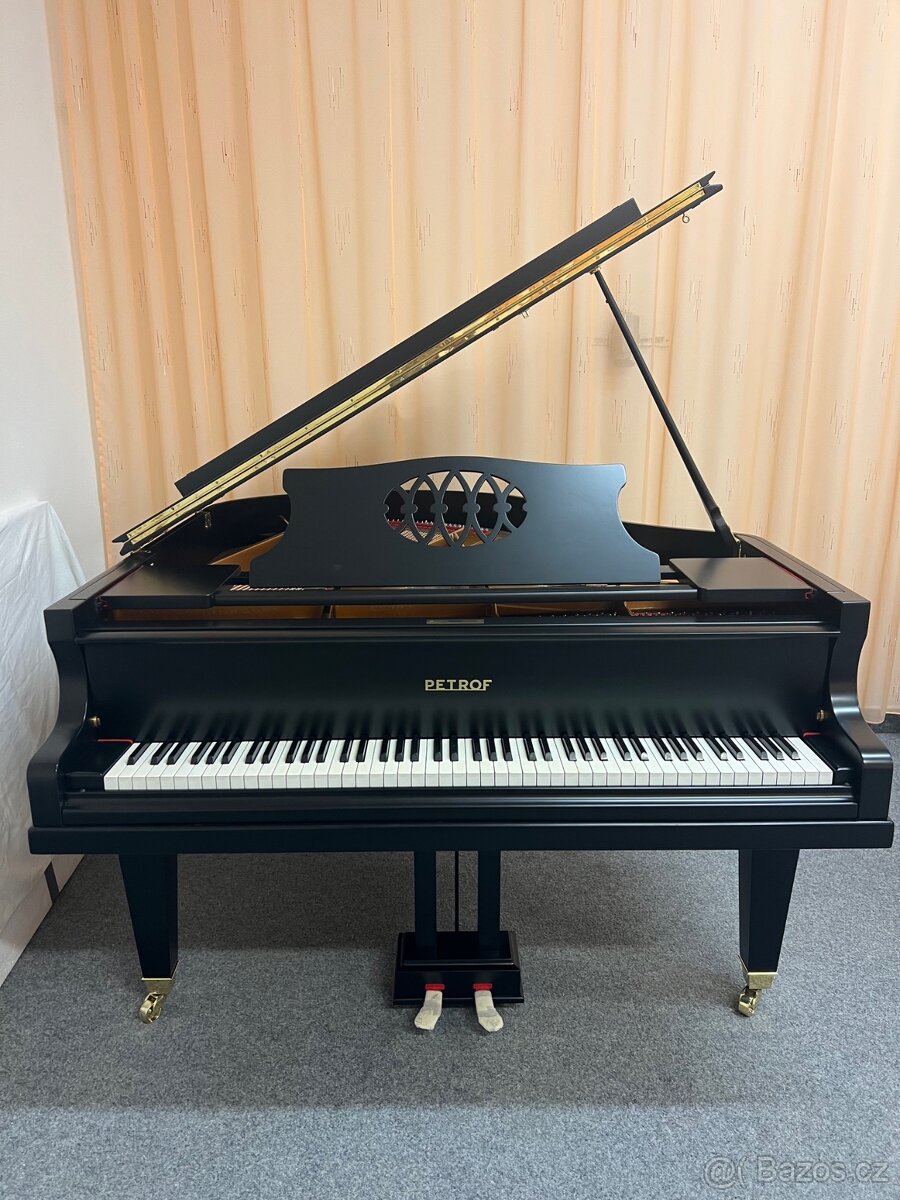 Klavír - černé křídlo Petrof vel. V 103KC - 3