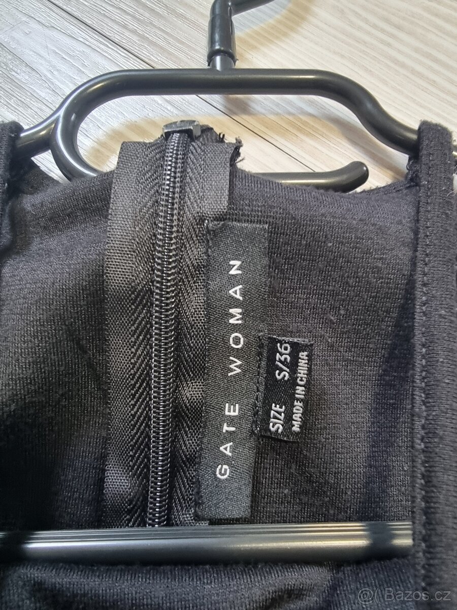 Černé šaty s květy - Gate 36 - 3