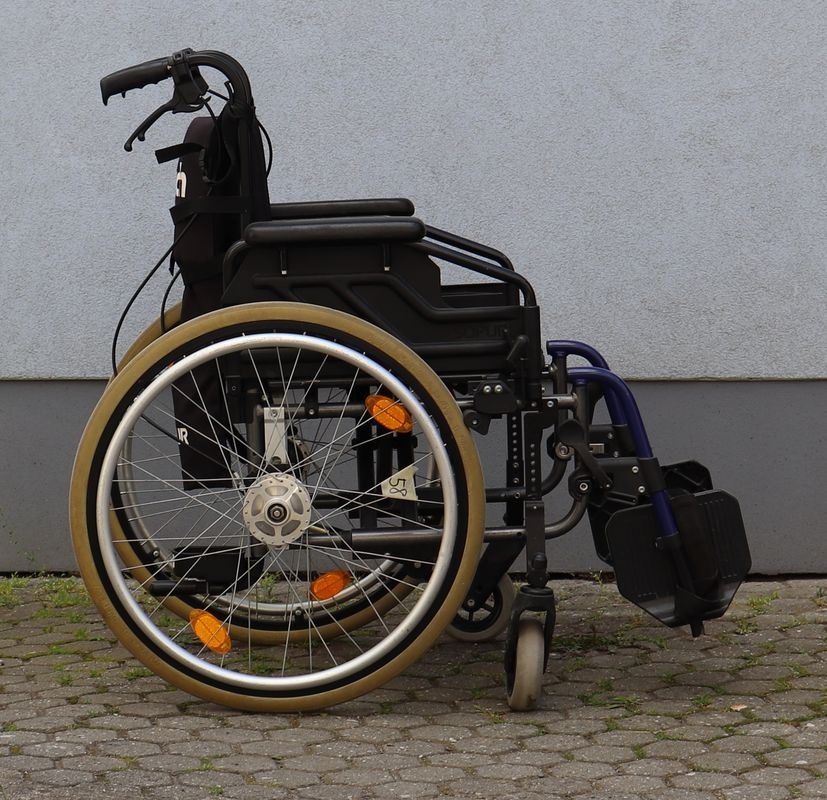 058-Mechanický invalidní vozík Sopur. - 3