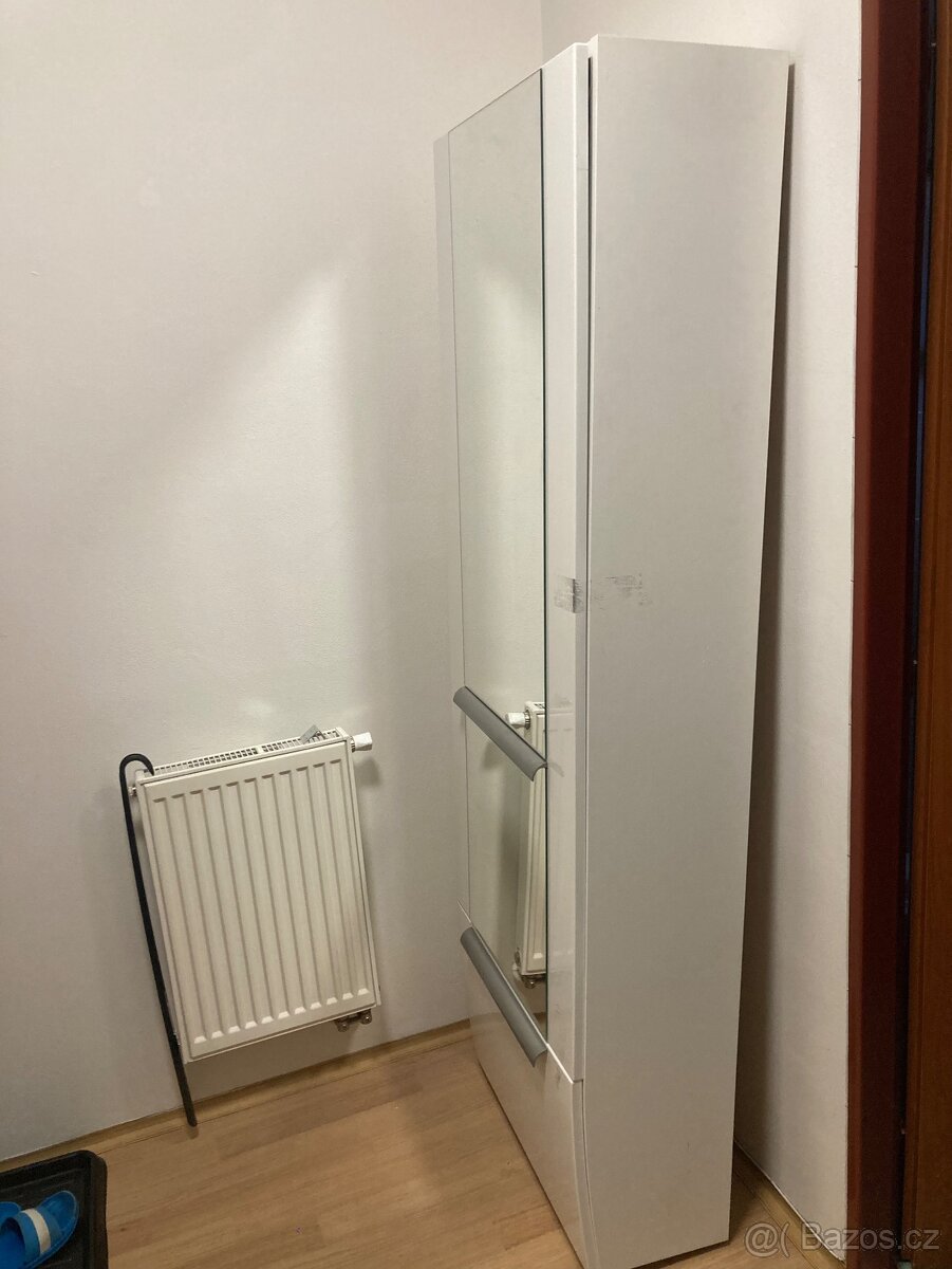 Závěsný botník - 3