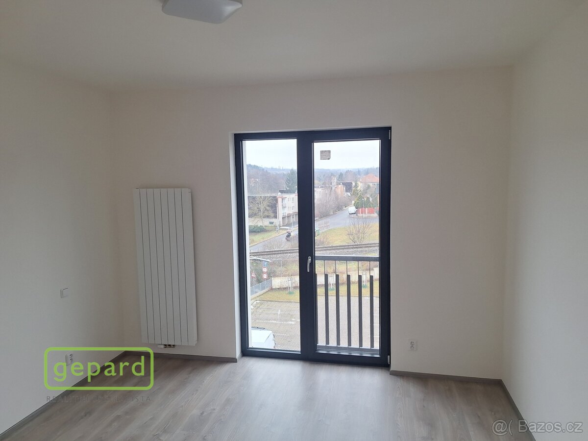 Pronájem bytu 2+k s balkonem, Slaný - 3