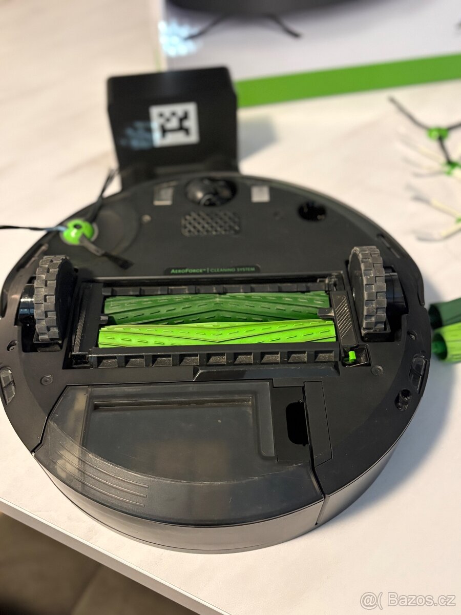 iRobot Roomba J7 - 3