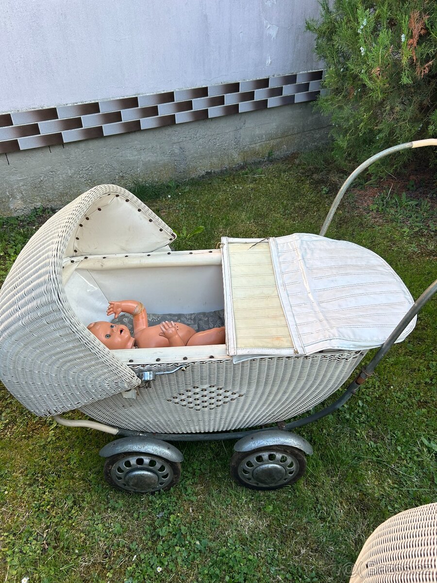 historické kočárky - 3