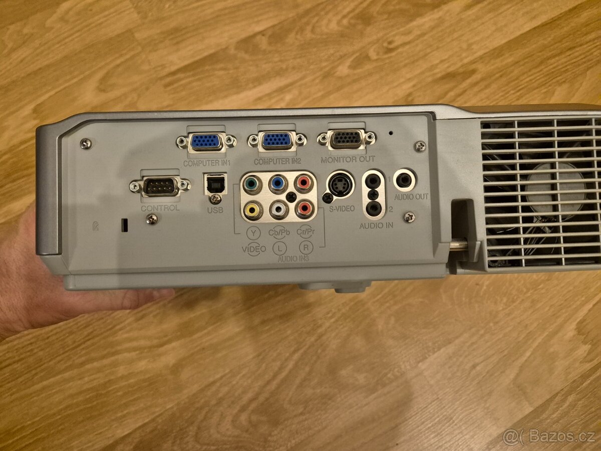 Projektor HITACHI ED-X33 - 3