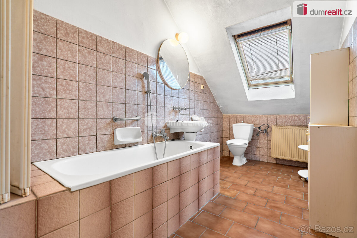 Bytový dům s restaurací, Dlouhá, Stará Role, Karlovy Vary - 3