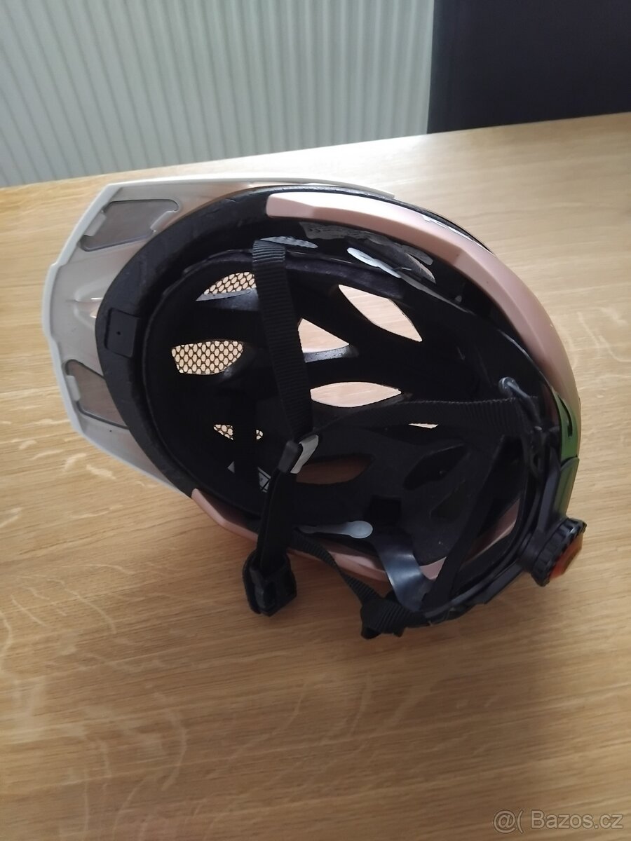 Cyklistická helma - 3