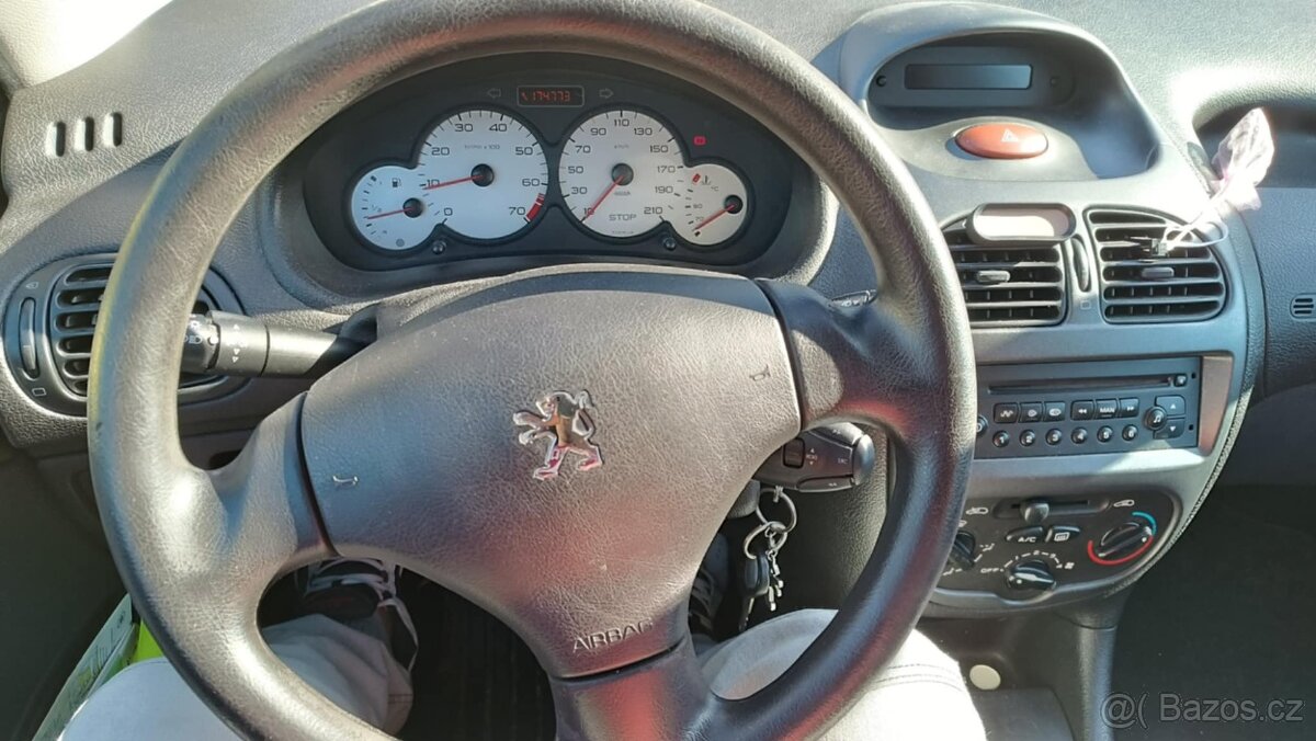 Peugeot 206 - 3