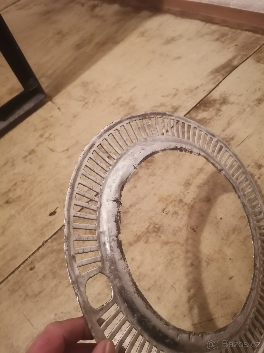 Mezikruží Wartburg 353 + poklice - 3