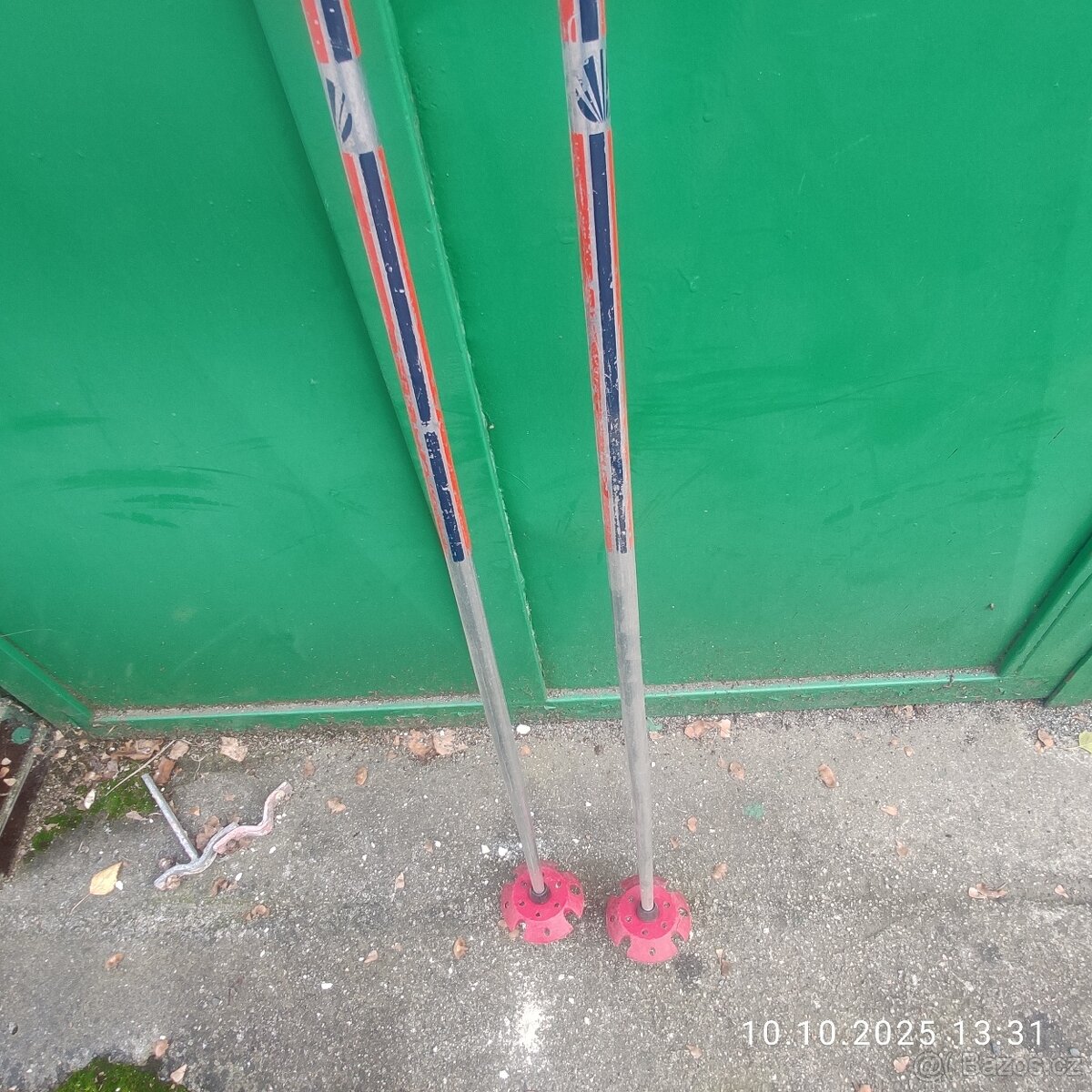 SJEZDOVÉ HŮLKY 125 CM - 3