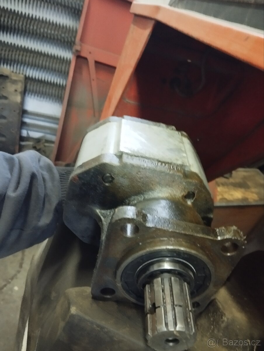 Hydraulické čerpadlo avia - 3