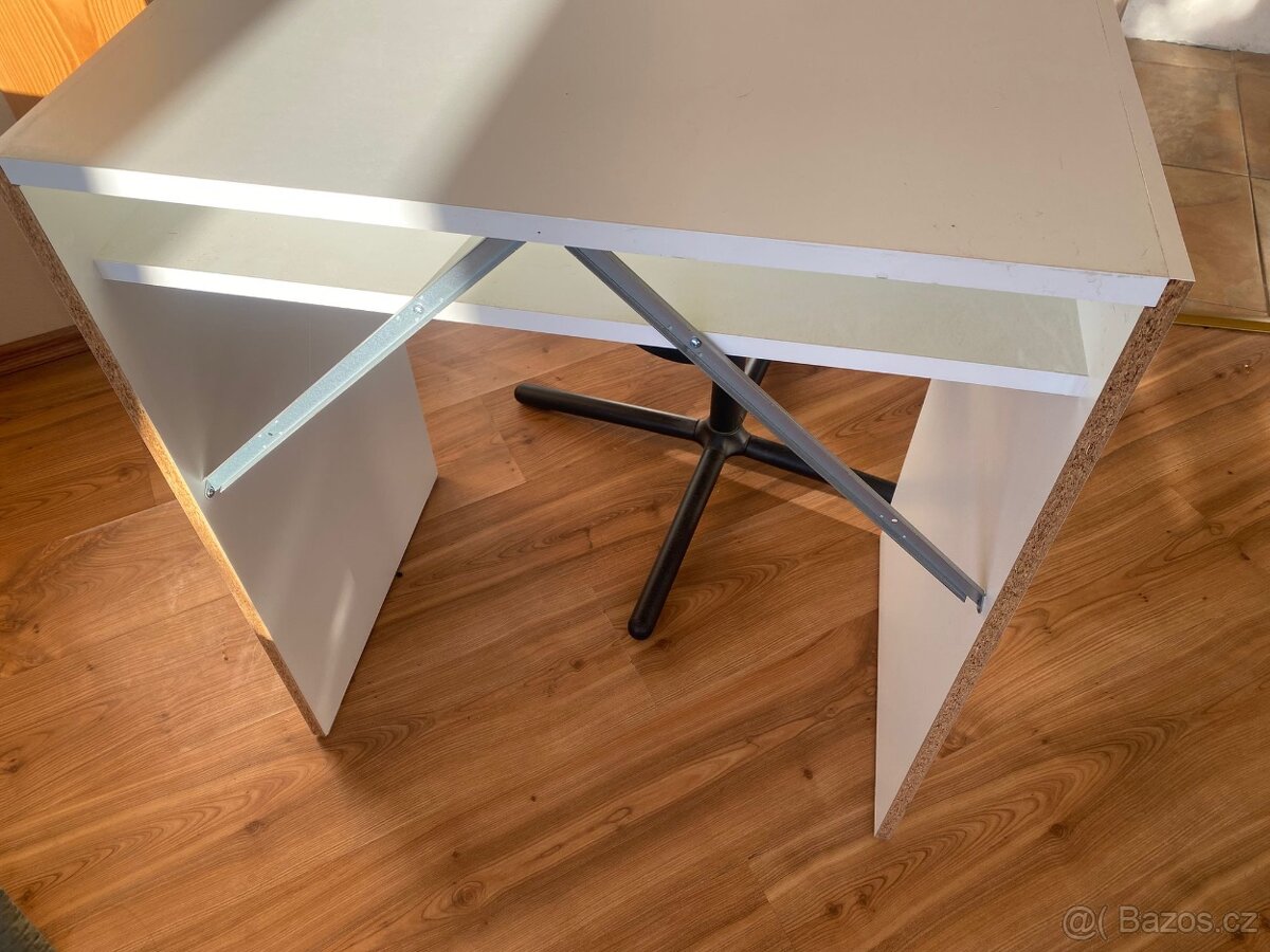 Psací stůl a otočná židle - 3