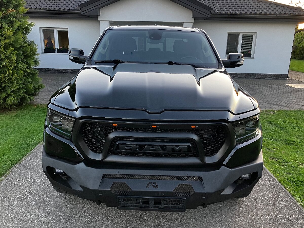 Dodge Ram 1500 5.7 HEMI - 4x4 - 2019 - OFFROAD PAKET