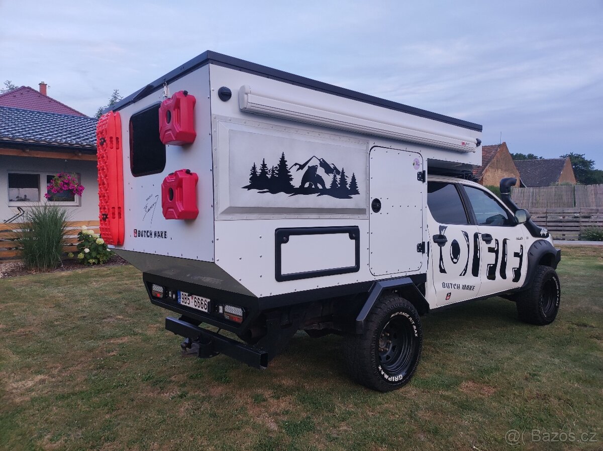 Toyota Hilux camper offroad obytné obytná nástavba