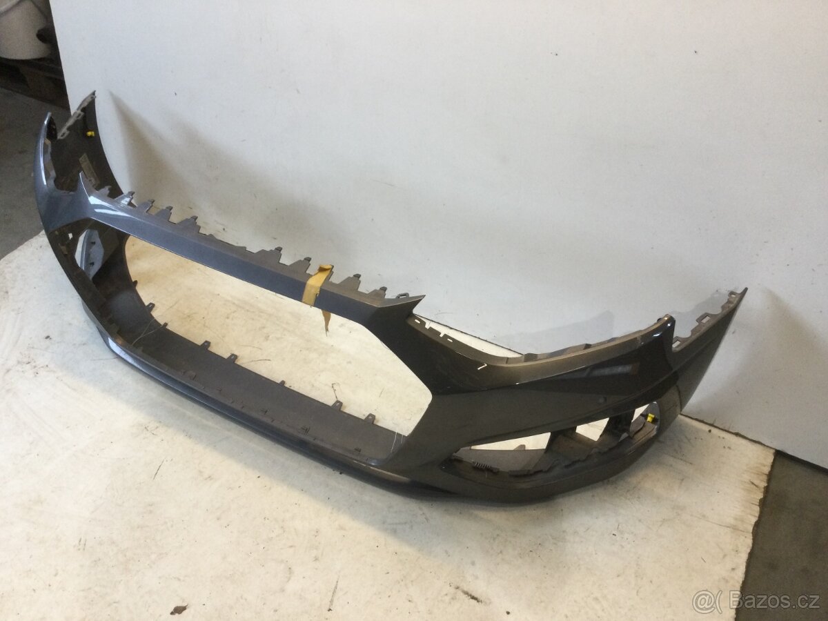 Přední nárazník Audi A4 8W - 3