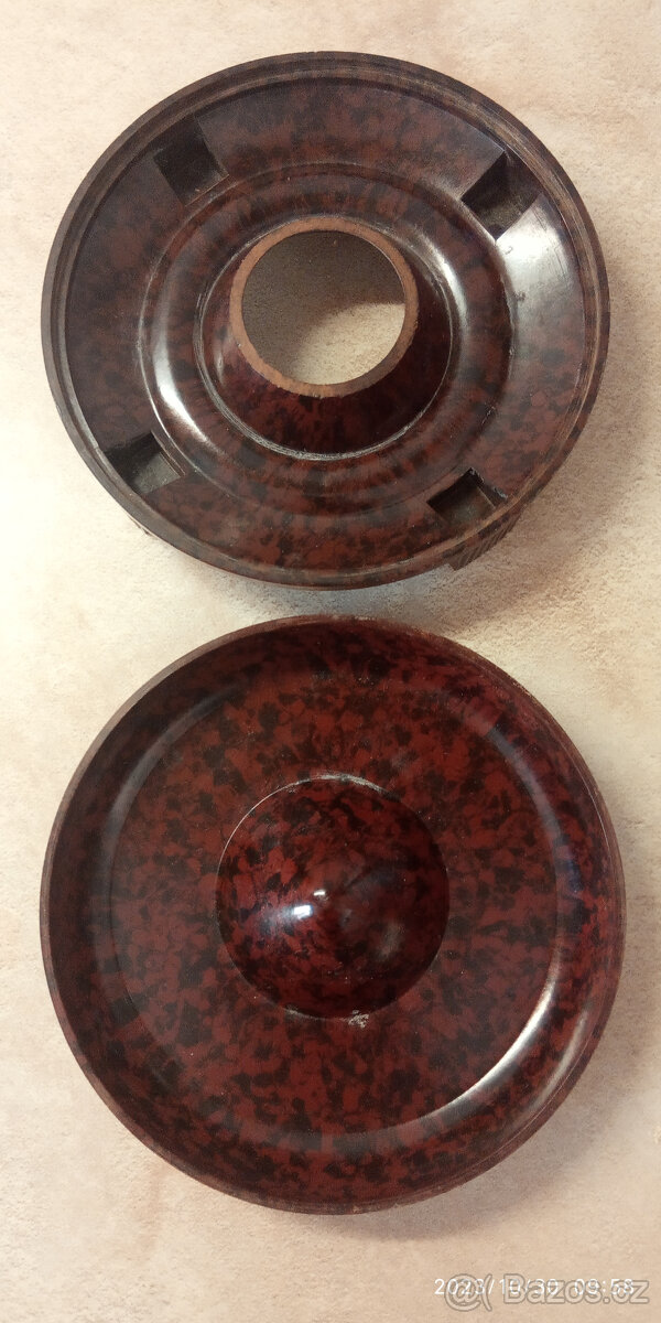 Bakelitový předmět - 3