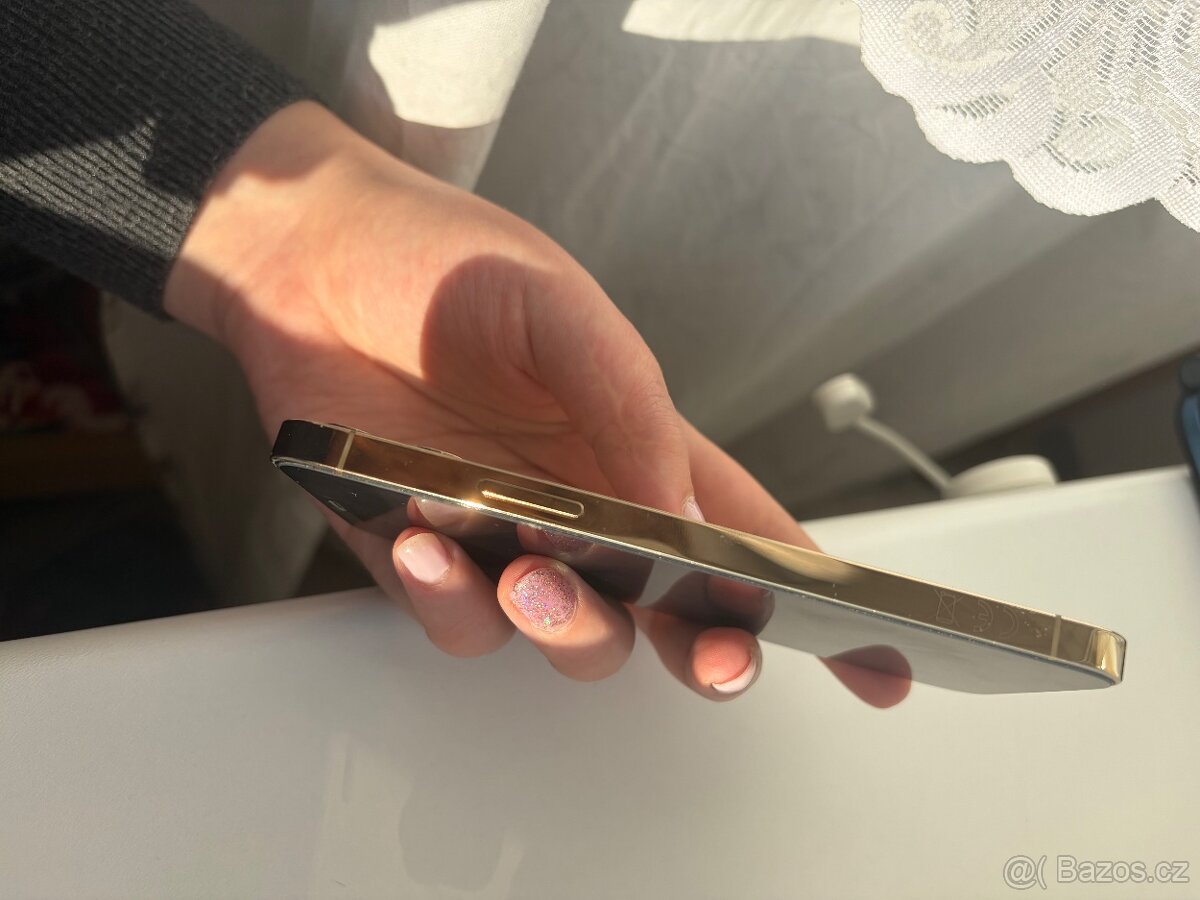 Prodám iPhone 12 Pro 128 GB (zlatá) - 3