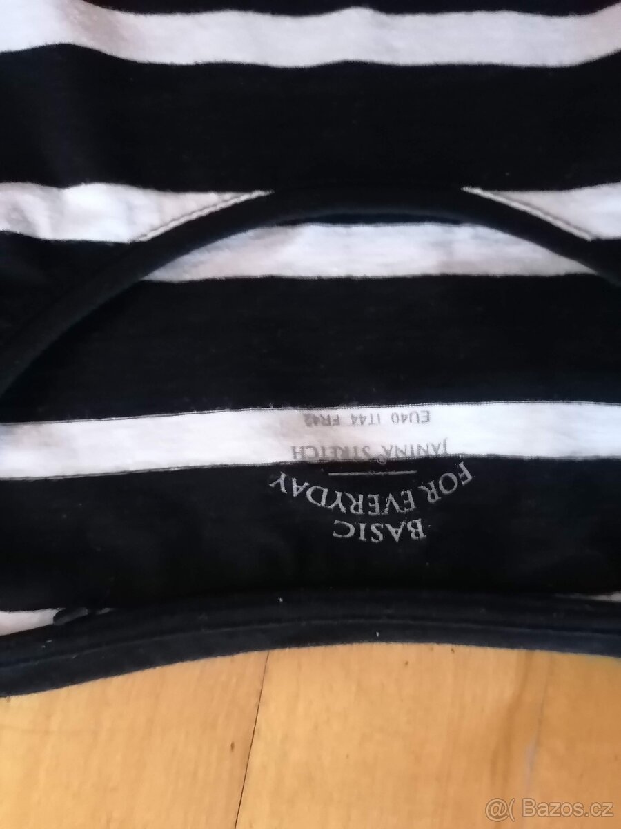 Prodám 2 trika vel.40 - 3