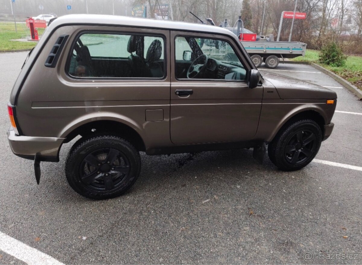 Lada niva urban black - 3