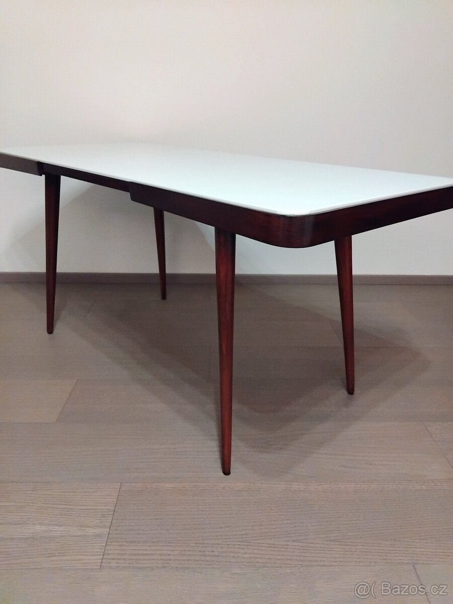 Konferenční stolek Jiroutek - 3