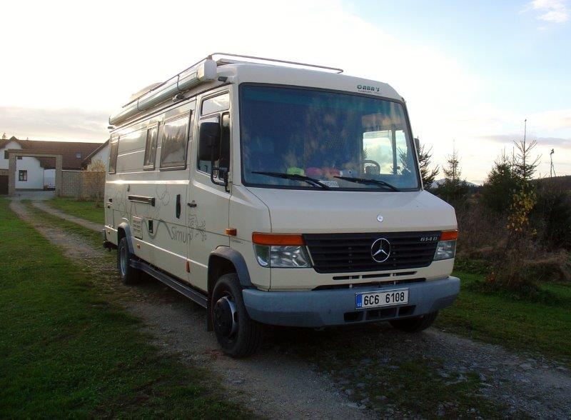 karavan Mercedes Vario 614 - 3