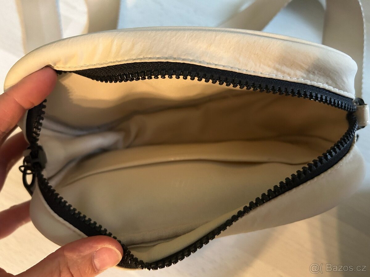 Kabelka přes rameno Mickey - 3