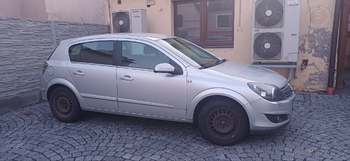 Opel Astra 1.6i 2009 - 3